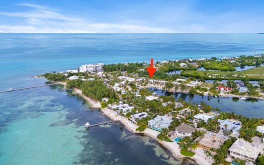ISLAND HOUSE 15, RUM POINT BEACHFRONT TOWNHOME