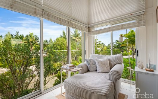 ISLAND HOUSE 15, RUM POINT BEACHFRONT TOWNHOME