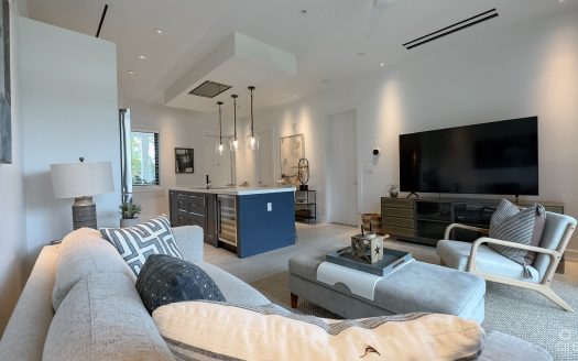 OLEA 1 BED, SEVEN MILE CORRIDOR