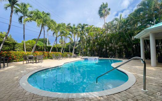 2 BED SOUTH SOUND TOWNHOME  GRAND PALMS