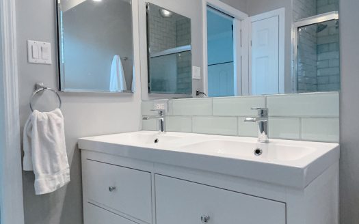 2 BED SOUTH SOUND TOWNHOME  GRAND PALMS