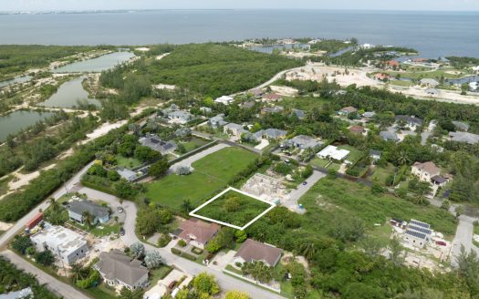 SAVANNAH HOUSE LOT CLOSE TO SUNRISE LANDING