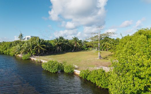 CANAL POINT OCEANFRONT – EXCLUSIVE ESTATE SITE