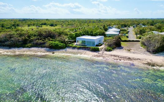 SEASIDE HIDEAWAY – FULLY RENOVATED BEACHFRONT GEM