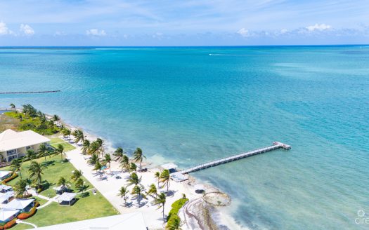 GRAND CAYMANIAN PENTHOUSE – CRYSTAL HARBOUR