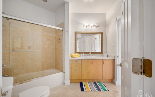 YACHT CLUB VILLAS W DOCK