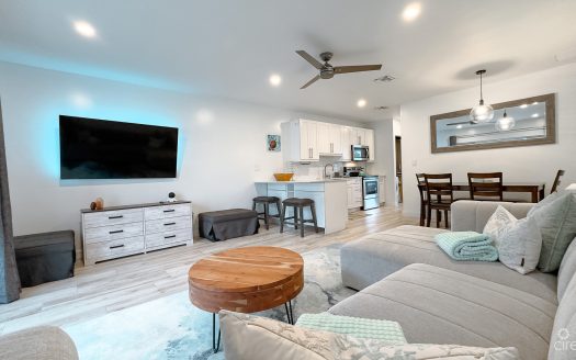 1 BED CONDO DOWNTOWN REACH