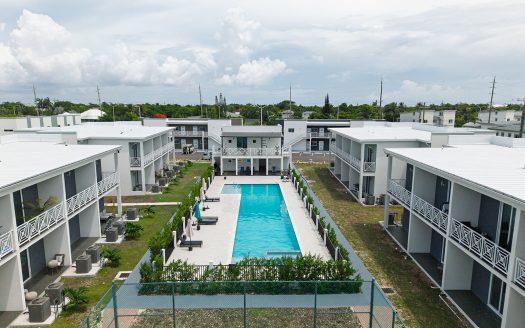 2 BEDROOM CONDO IN YARL