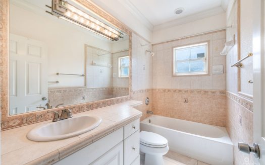 75 MIDSUMMER DRIVE SINGLE FAMILY HOME