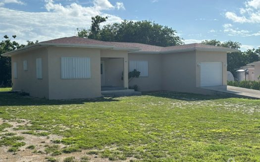 3-BEDROOM HOME ON ALTA VISTA DRIVE, CAYMAN BRAC