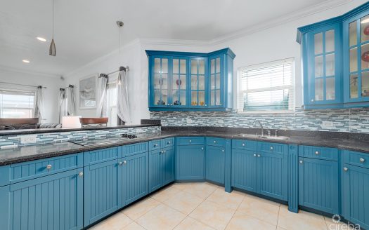 4-BEDROOM FAMILY GEM IN SAVANNAH MEADOWS W/RENTAL UNIT