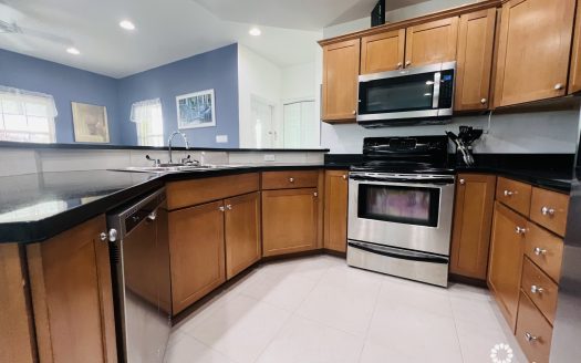 EAST END PARADISE VILLAS. 3 BED, 3 BATH + DEN WITH PRIVATE BEACH