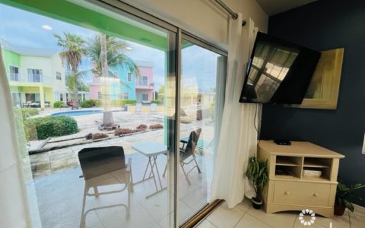 EAST END PARADISE VILLAS. 3 BED, 3 BATH + DEN WITH PRIVATE BEACH