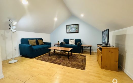 EAST END PARADISE VILLAS. 3 BED, 3 BATH + DEN WITH PRIVATE BEACH