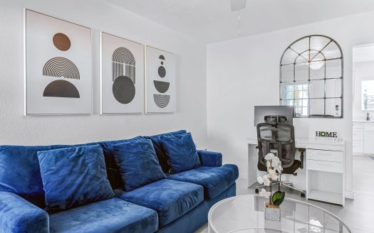 SPRINGFIELD COURTS – 2 BR 2.5 BATH