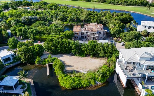 RITZ CARLTON DECK HOUSE #18 | CANAL FRONT LAND