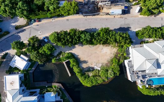 RITZ CARLTON DECK HOUSE #18 | CANAL FRONT LAND RITZ CARLTON DECK HOUSE #18 | CANAL FRONT LAND