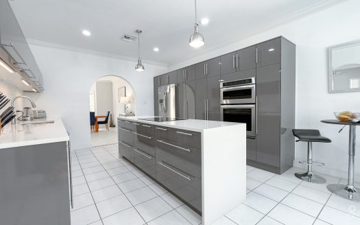 GOVERNORS HARBOUR CANAL FRONT FAMILY HOME