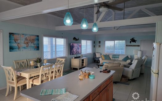 CAYMAN BRAC OCEAN FRONT HOME