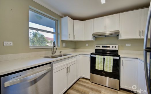 GRAPETREE CONDO ON SEVEN MILE BEACH