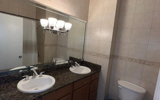 LOWER VALLEY LUXURY TOWNHOUSE