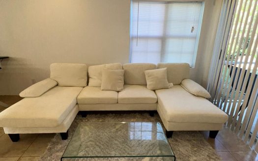 LOWER VALLEY LUXURY TOWNHOUSE