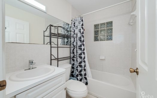 SMITH ROAD VILLAS #77: HIGH-DEMAND INVESTMENT PROPERTY IN GEORGE TOWN