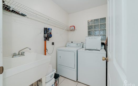 SMITH ROAD VILLAS #77: HIGH-DEMAND INVESTMENT PROPERTY IN GEORGE TOWN