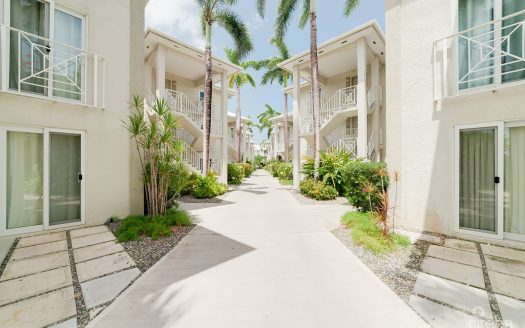 SUNSET COVE 3RD FLOOR RENOVATED 2 BEDROOM