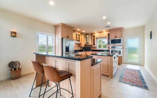 SUPERB VALUE AND VIEWS ON SPOTTS BEACH – 15 CORAL BAY VILLAGE