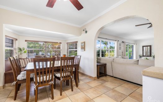 BIRCH AVE SPOTTS SINGLE FAMILY HOME W/POOL