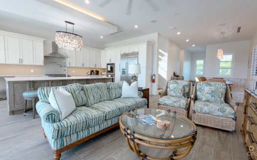 BEACH HOUSE IN EAST END