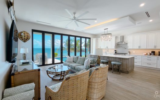 BEACH HOUSE IN EAST END