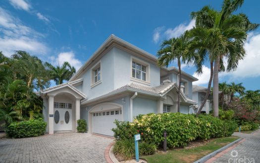 BRITANNIA KINGS COURT TOTALLY RENOVATED RARE JEWEL TOWNHOME