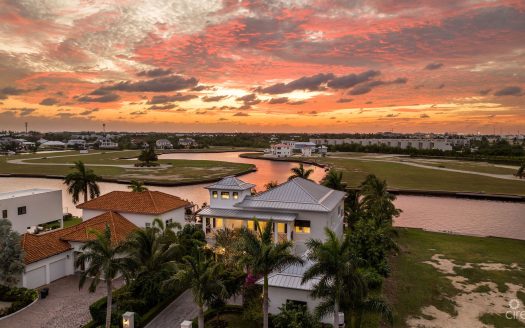 GRAND HARBOUR WATERFRONT ESTATE