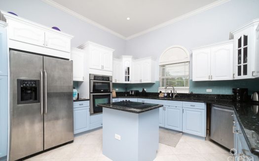 CANAL FRONT – FAMILY HOME SAVANNAH