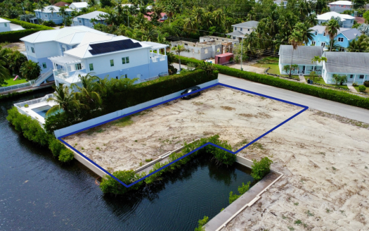CLIPPER BAY CANAL LOT 508 – RECENTLY GATED