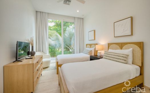 SEASIDE HIDEAWAY – FULLY RENOVATED BEACHFRONT GEM