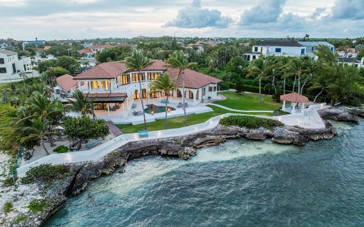 MIRAMAR, A VISTA DEL MAR OCEAN FRONT ESTATE