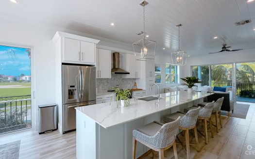 TURNBERRY VILLAS, CRYSTAL HARBOUR