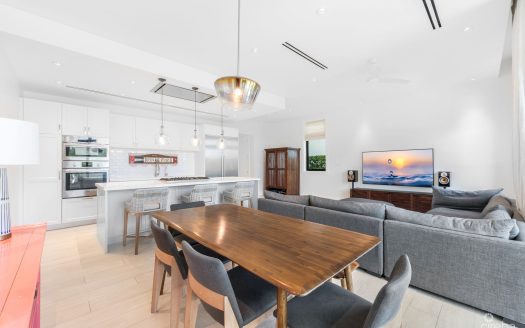 OLEA 107, SEVEN MILE CORRIDOR