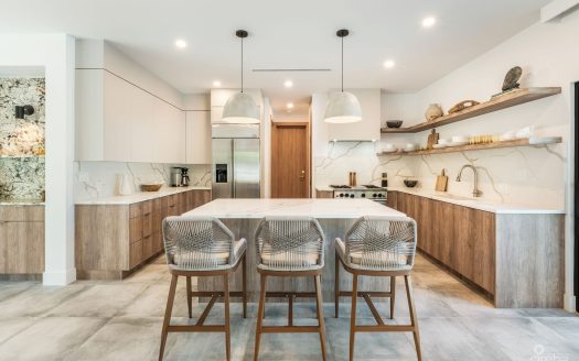 HALCYON POINT – EXPERIENCE LUXURY FIRSTHAND