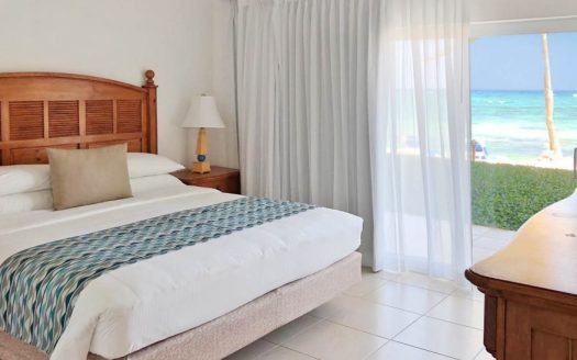 CASTAWAY COVES #115 UPDATED FIRST FLOOR RETREAT