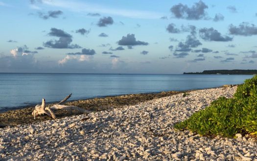 PRIMIER WATERFRONT LOT CAYMAN BRAC