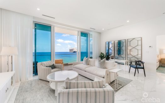 FIN OCEANFRONT CORNER RESIDENCE