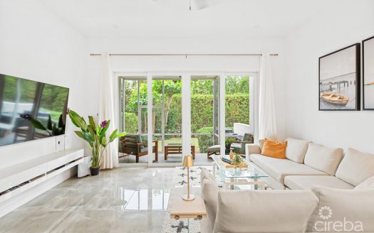 ELEVEN PARC TOWNHOME – PRIME LOCATION IN SEVEN MILE BEACH CORRIDOR