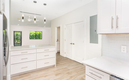 LAVANIA COURT – GATED – LARGE 2 BED 2 BATH TOWNHOMES