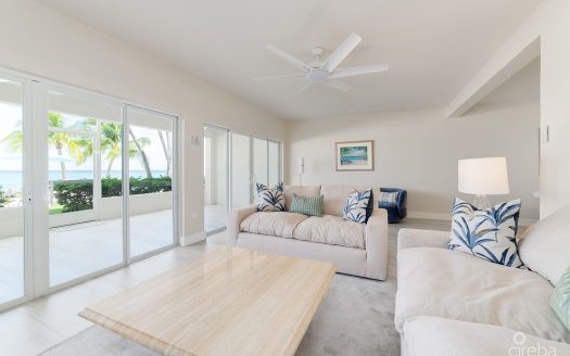 SEVEN MILE BEACHFRONT CONDO, CAYMAN CLUB