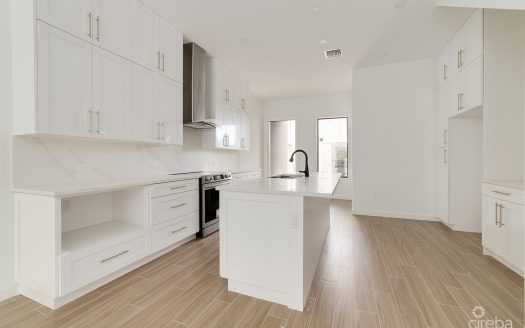 PRIVE FULLY UPGRADED 2B/2.5B UNIT – CASH BACK AT CLOSING!