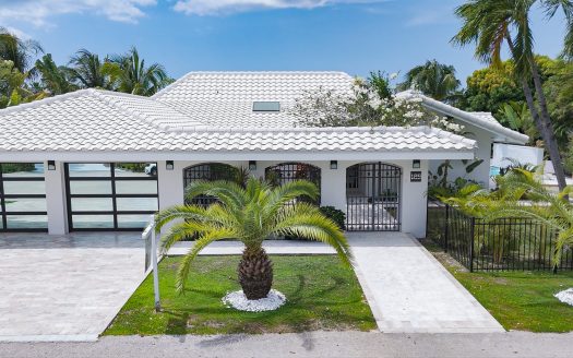 WATERFRONT HOME, GOVERNORS HARBOUR